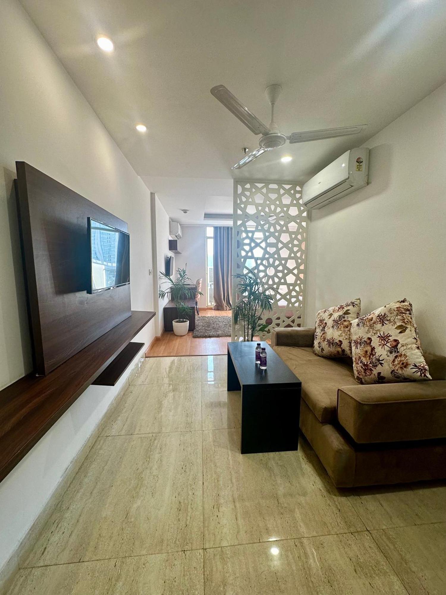 Flamingo Hotel Sector 67 I Studio Rooms I Gurgaon Dış mekan fotoğraf